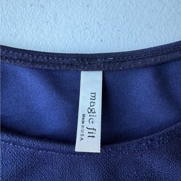 Magic Fit Long Sleeve Top | Size L - Picture 2 of 7
